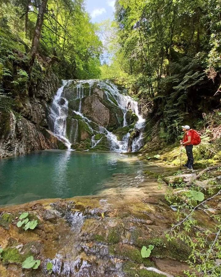 Rouista Tzoumerka Resort Vourgareli Exteriör bild