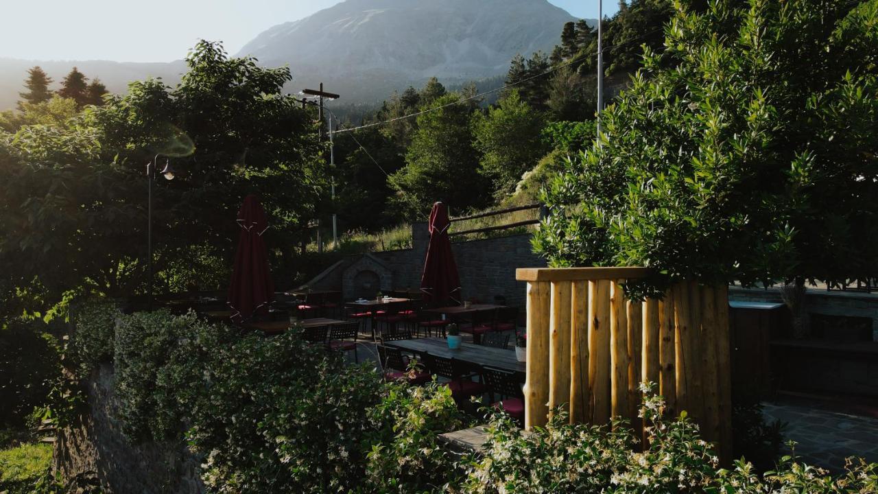 Rouista Tzoumerka Resort Vourgareli Exteriör bild