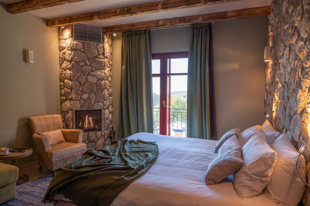 Rouista Tzoumerka Resort Vourgareli Exteriör bild