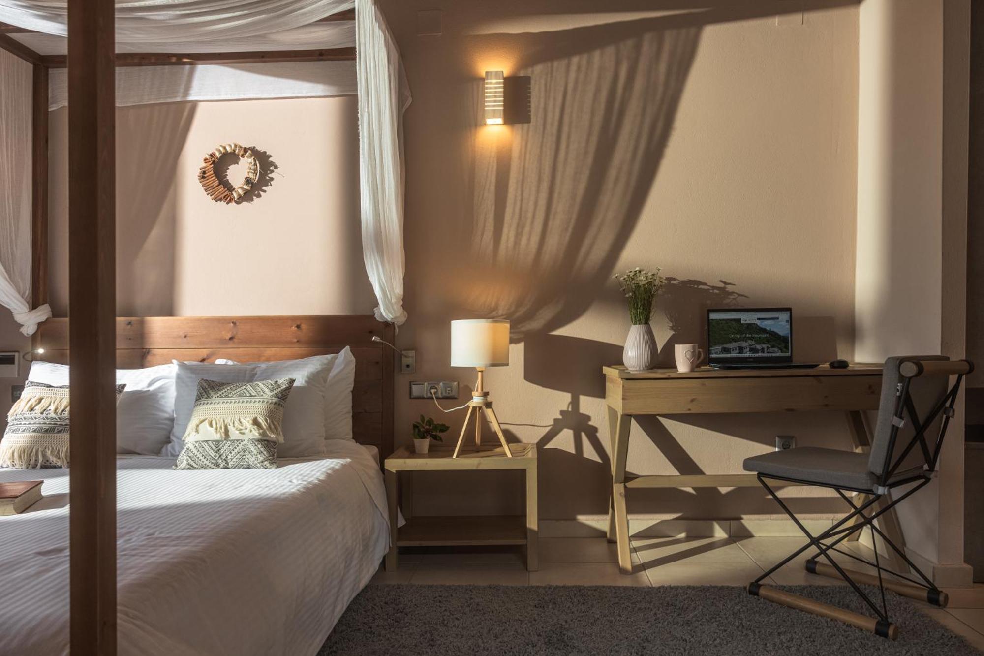 Rouista Tzoumerka Resort Vourgareli Rum bild